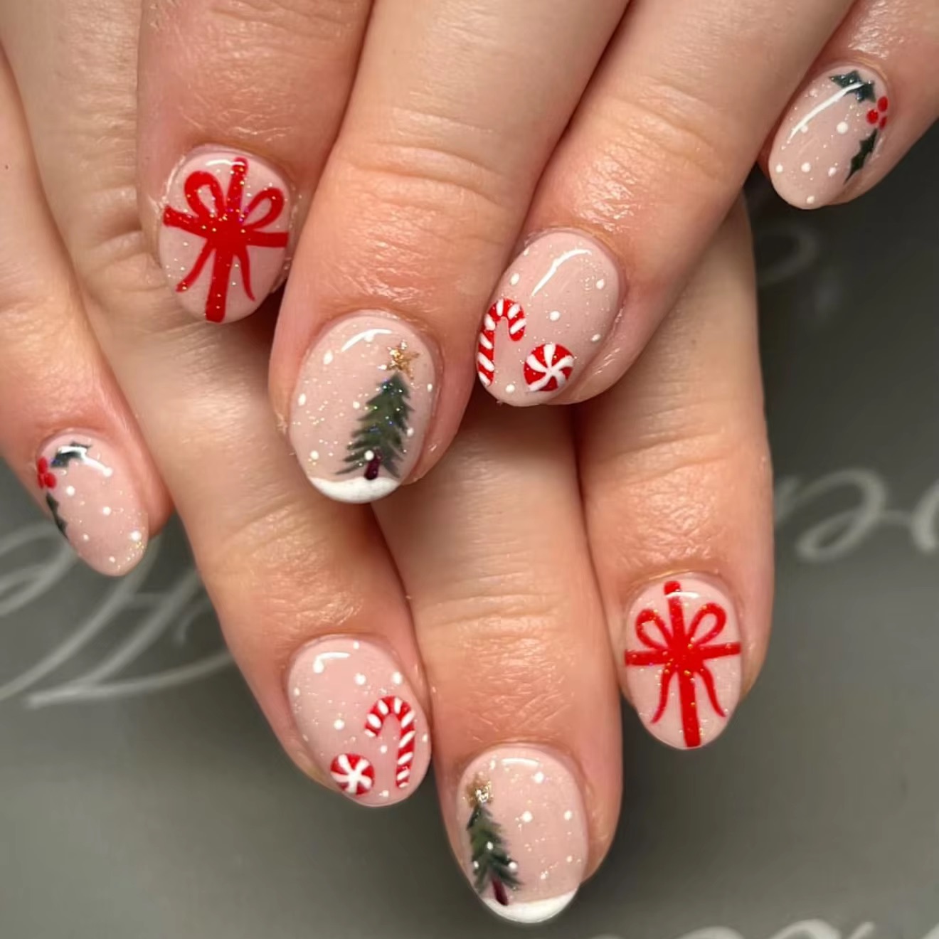 Christmas Tree Artificial - Short Round Press On Nails Christmas